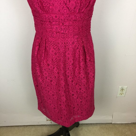 Trina Turk Los Angeles Sheath Dress Size 6 Womans Pink Lace Sleeveless V Neck - Picture 5 of 14